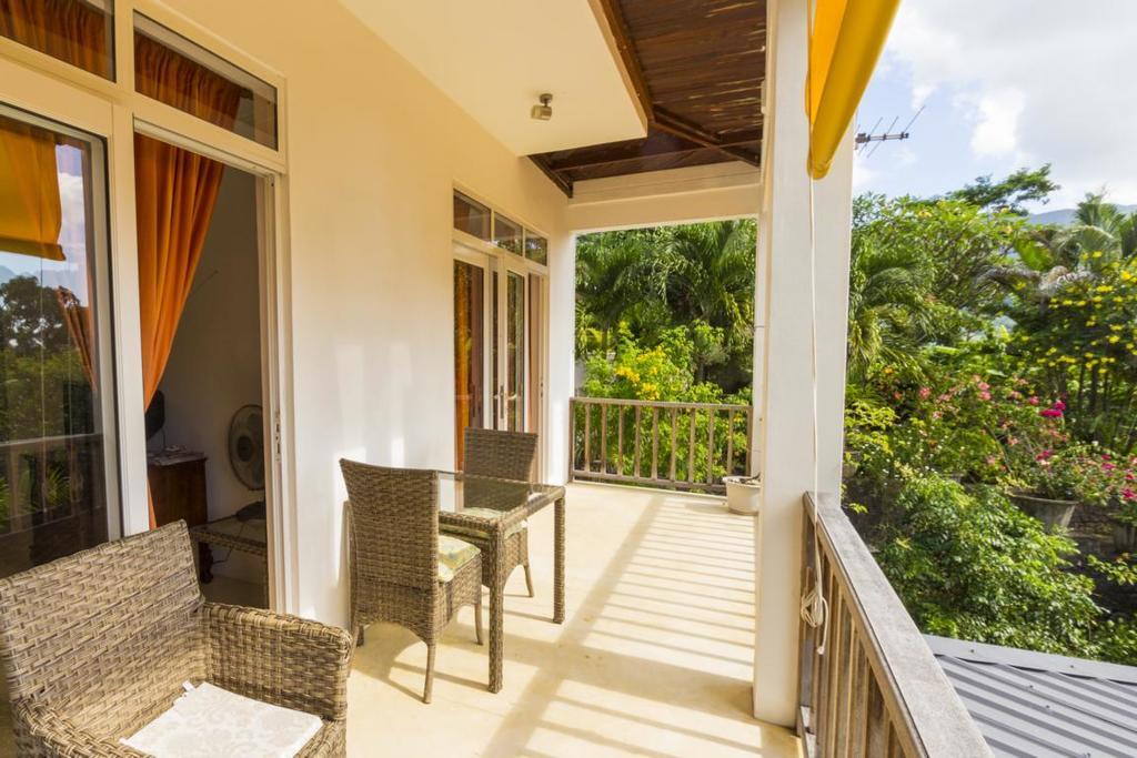 La Batie selfcatering Apartment Beau Vallon  Esterno foto
