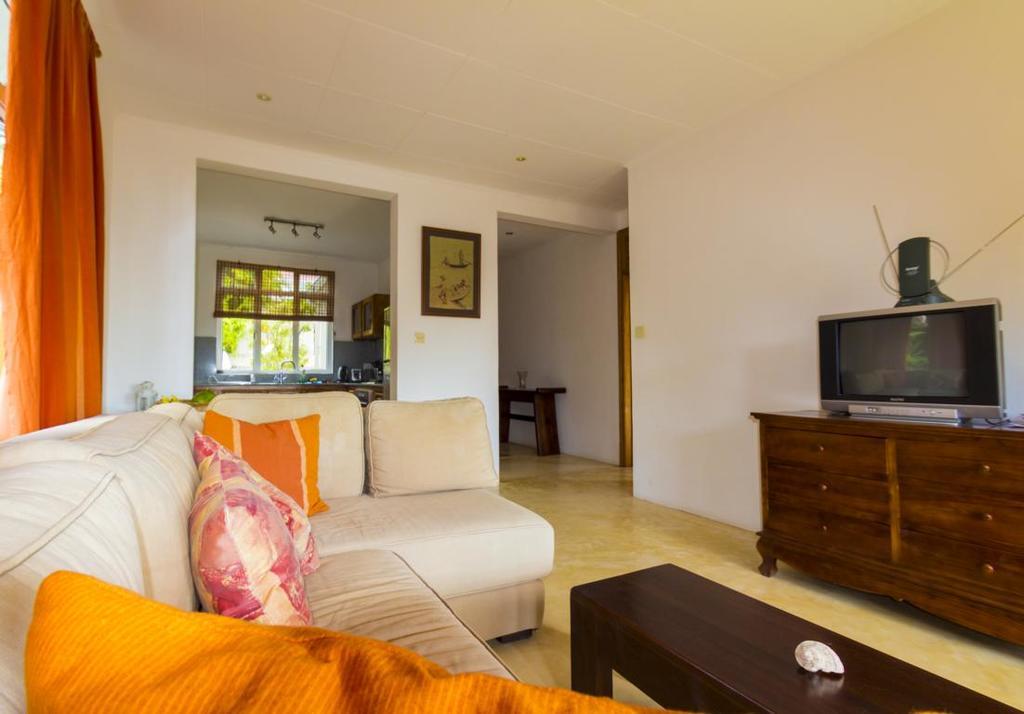 La Batie selfcatering Apartment Beau Vallon  Esterno foto
