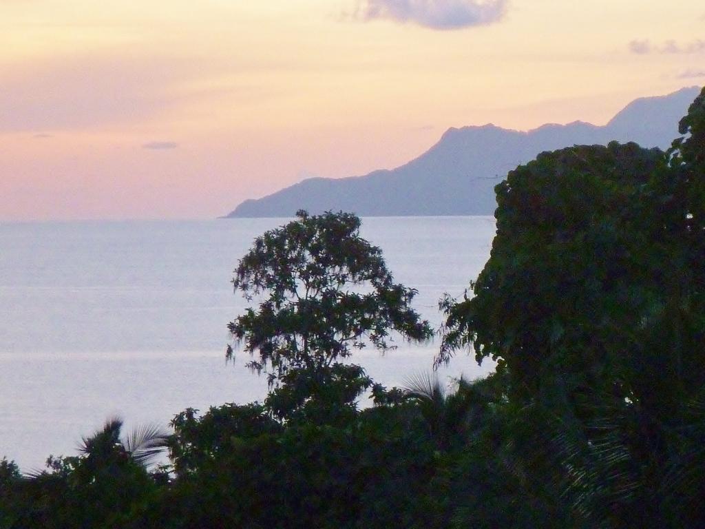 La Batie selfcatering Apartment Beau Vallon  Esterno foto