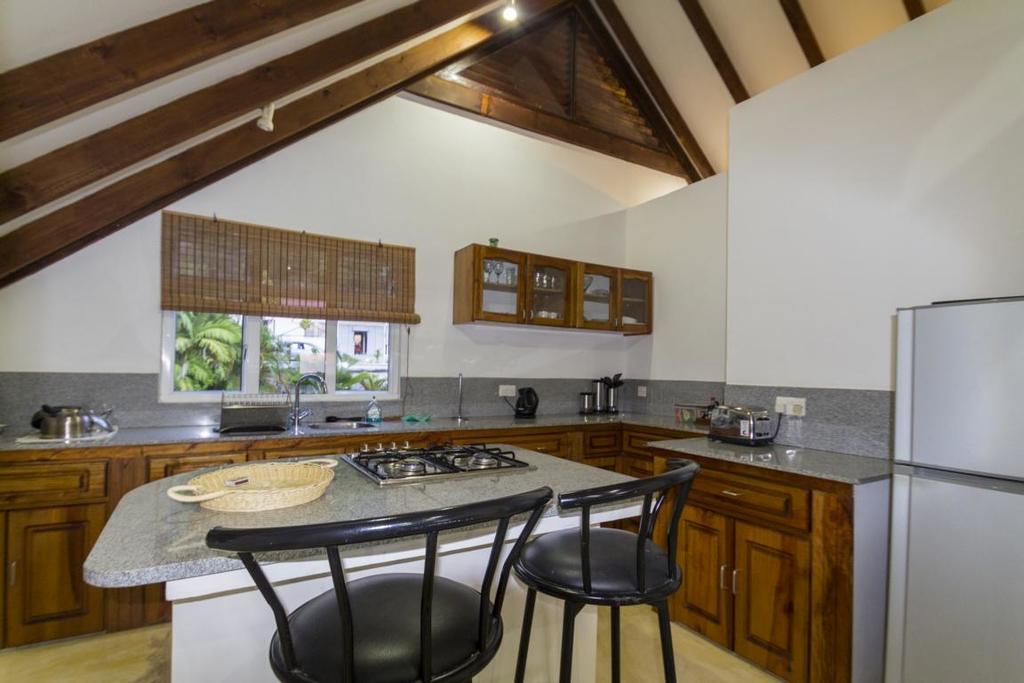 La Batie selfcatering Apartment Beau Vallon  Esterno foto