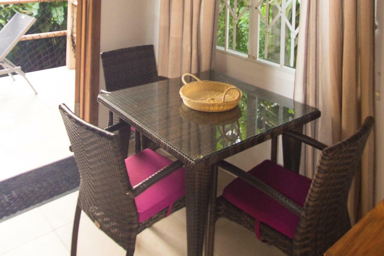 La Batie selfcatering Apartment Beau Vallon  Esterno foto