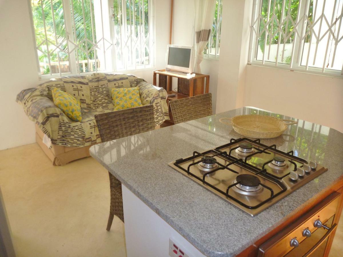 La Batie selfcatering Apartment Beau Vallon  Esterno foto
